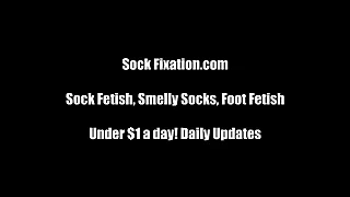 Worship my feet in pantyhose